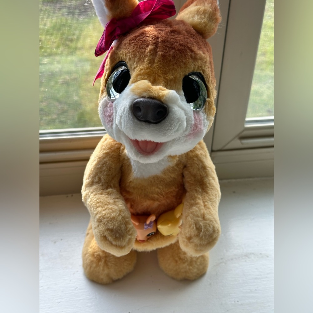 2020 Fur Rea/Hasbro Interactive Mama Josie the Kangaroo